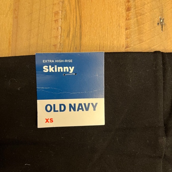 Old Navy Extra High Waisted Stevie Pant - Picture 4 of 4